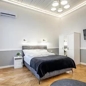 Apartmán Luxurious At Center