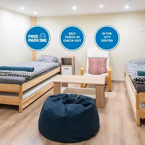  Apartmán Cozy & Quiet Near Kiraly Street Free Parking, Ac, Perfect For 4 Guests!